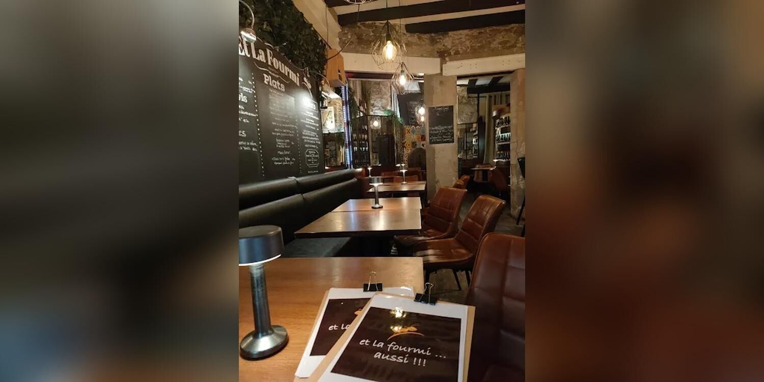 ....Et la Fourmi, bar