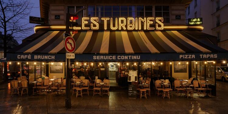 Les Turbines, bar