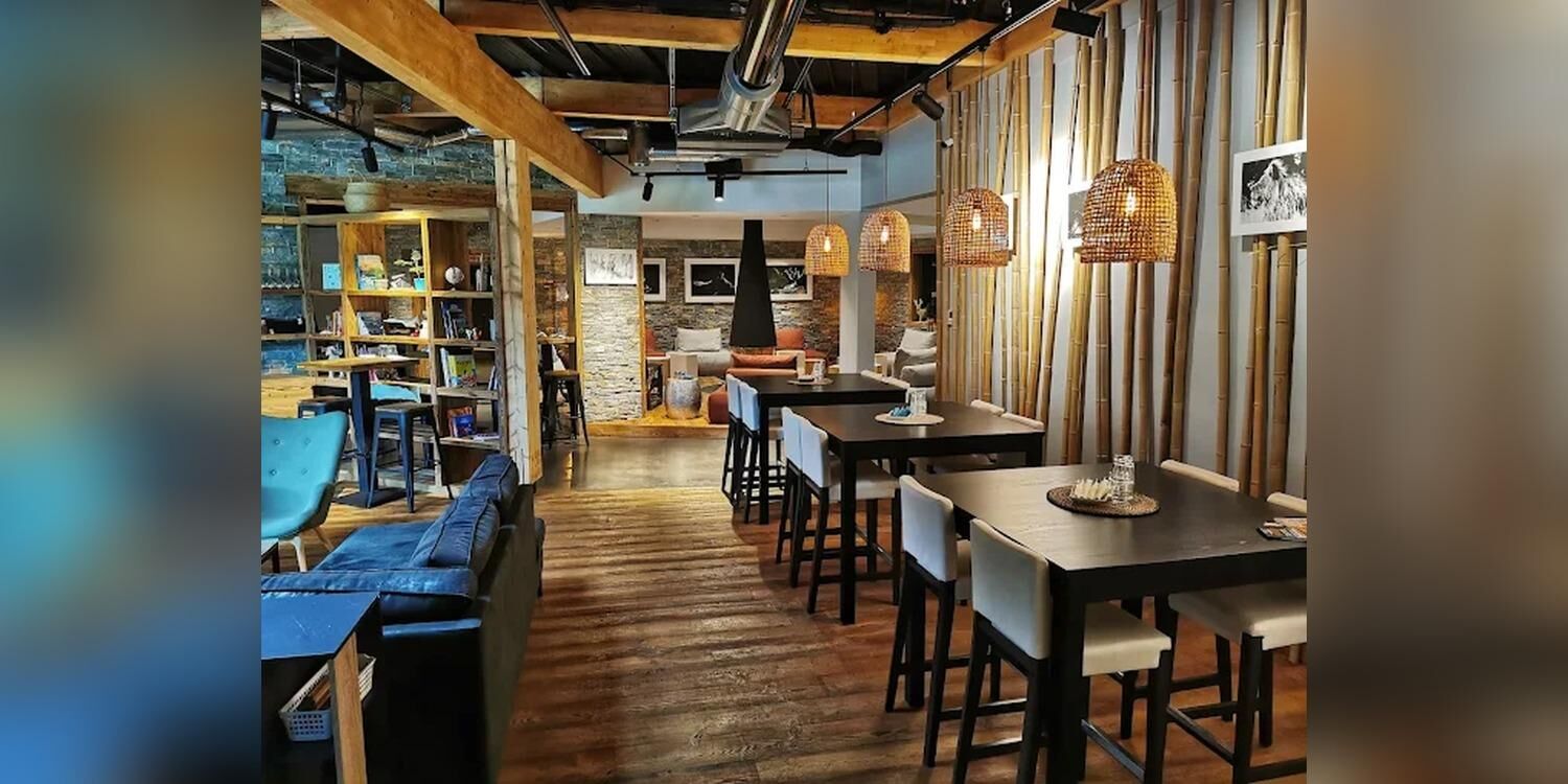 4'47 Restaurant bar lounge, restaurant