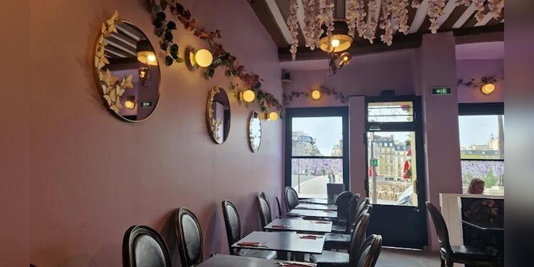 Wonderland brunchy Notre Dame, bar