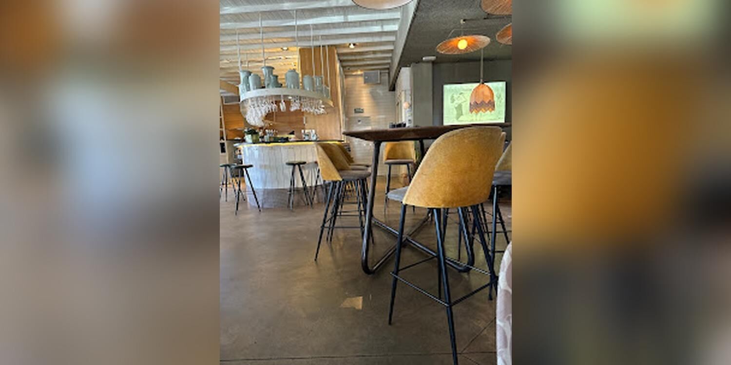 En copa de Balón Enolounge, bar