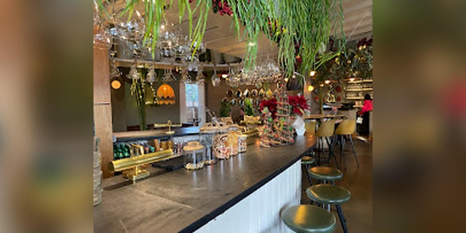 En copa de Balón Enolounge, bar