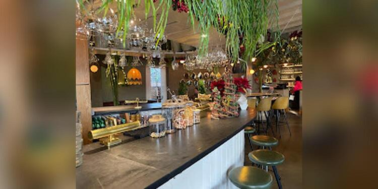 En copa de Balón Enolounge, bar