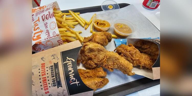 Chicken life, restaurant