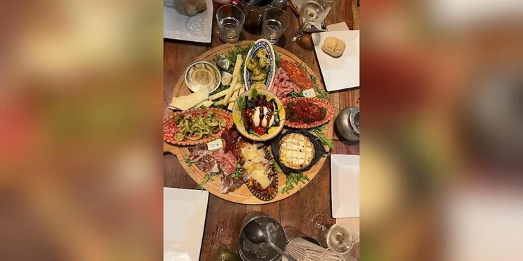 Bazaar Bar Cannes, bar