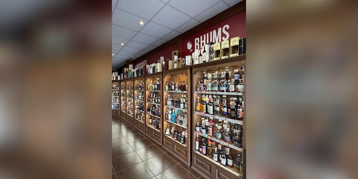 V and B Vannes Ouest, bar