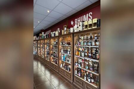 V and B Vannes Ouest, Bar Vannes  #0