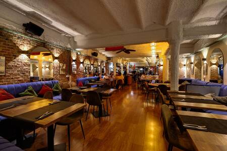 LAZEEZ BBQ Lebanese, Bar Barcelona Gràcia #0