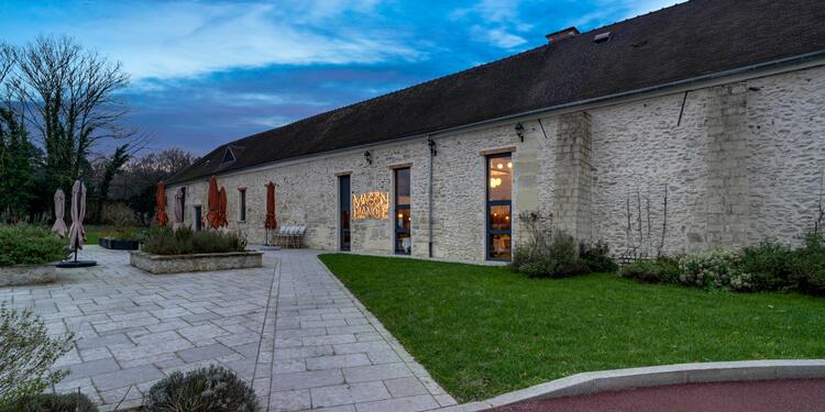 Club-House Maison Blanche, bar