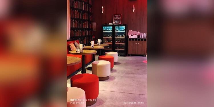 Librairie, restaurant