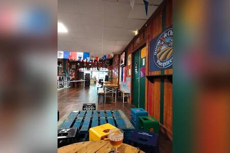 V and B Lorient, Bar Lorient  #0