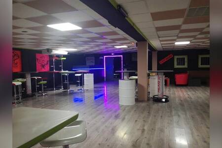 L'Entrepot Complexe, Bar Lattes  #0