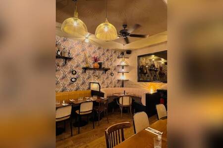 L’intrigue, Bar Paris Javel #0