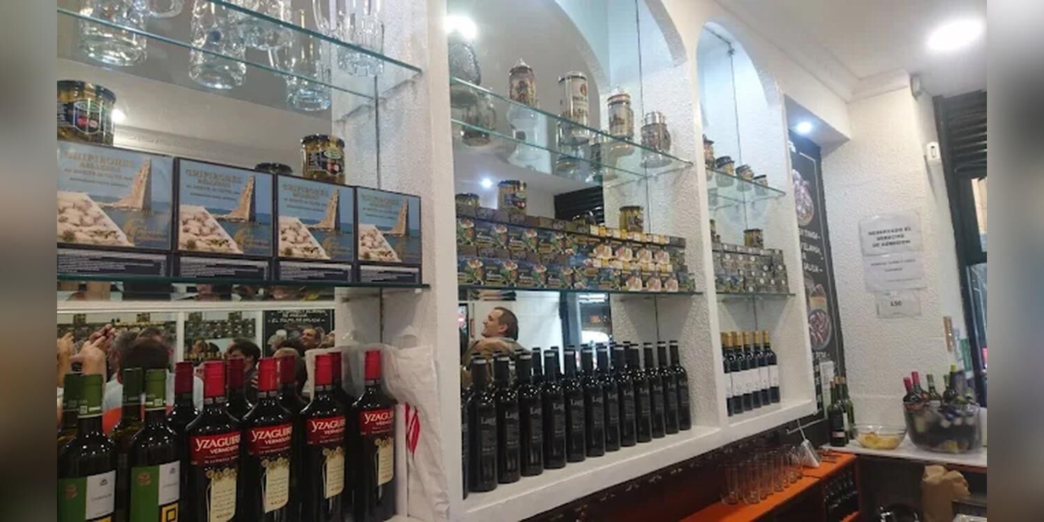 Cervecería RE-BA, bar