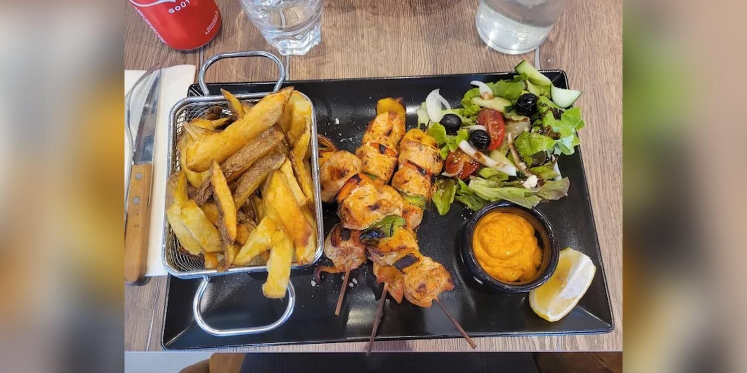 T9 Foodies & Grill, restaurant