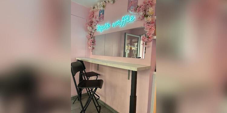 Agate food court , Agate waffle - Agate thai, restaurant