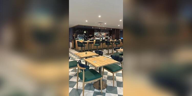 Duke's british brasserie, restaurant