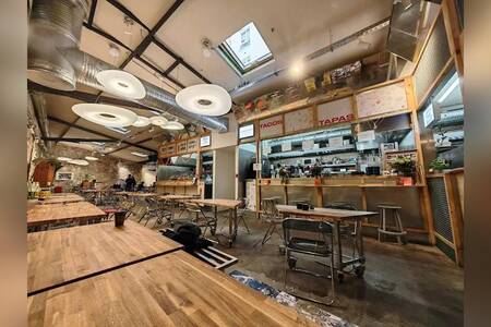 Track 119 (FOJO), Restaurant Paris Saint‑Ambroise #0