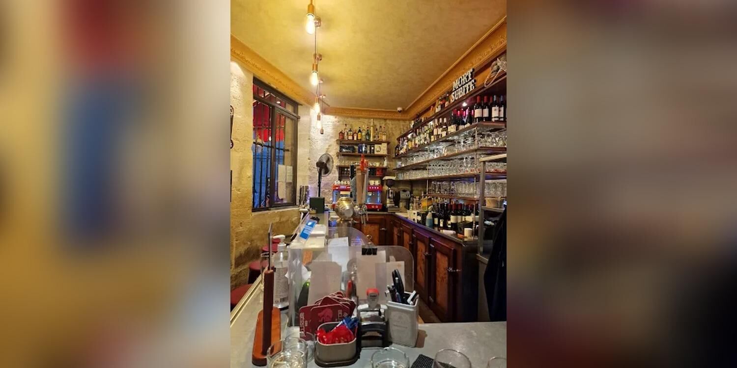 Le Descartes	1 Rue Thouin, restaurant