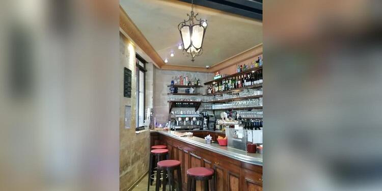 Le Descartes	1 Rue Thouin, restaurant