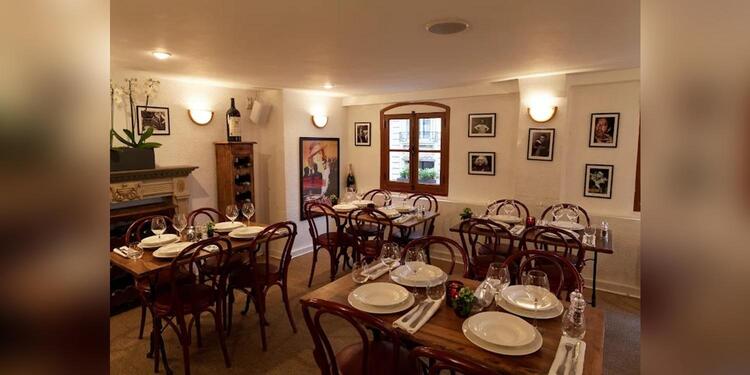 Au Port du Salut, restaurant