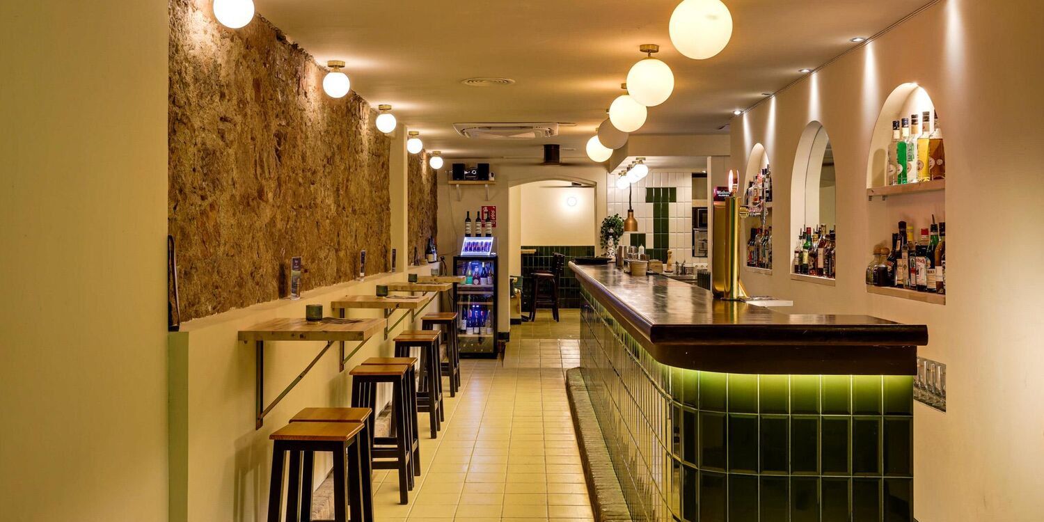 Juanitos Barcelona, bar