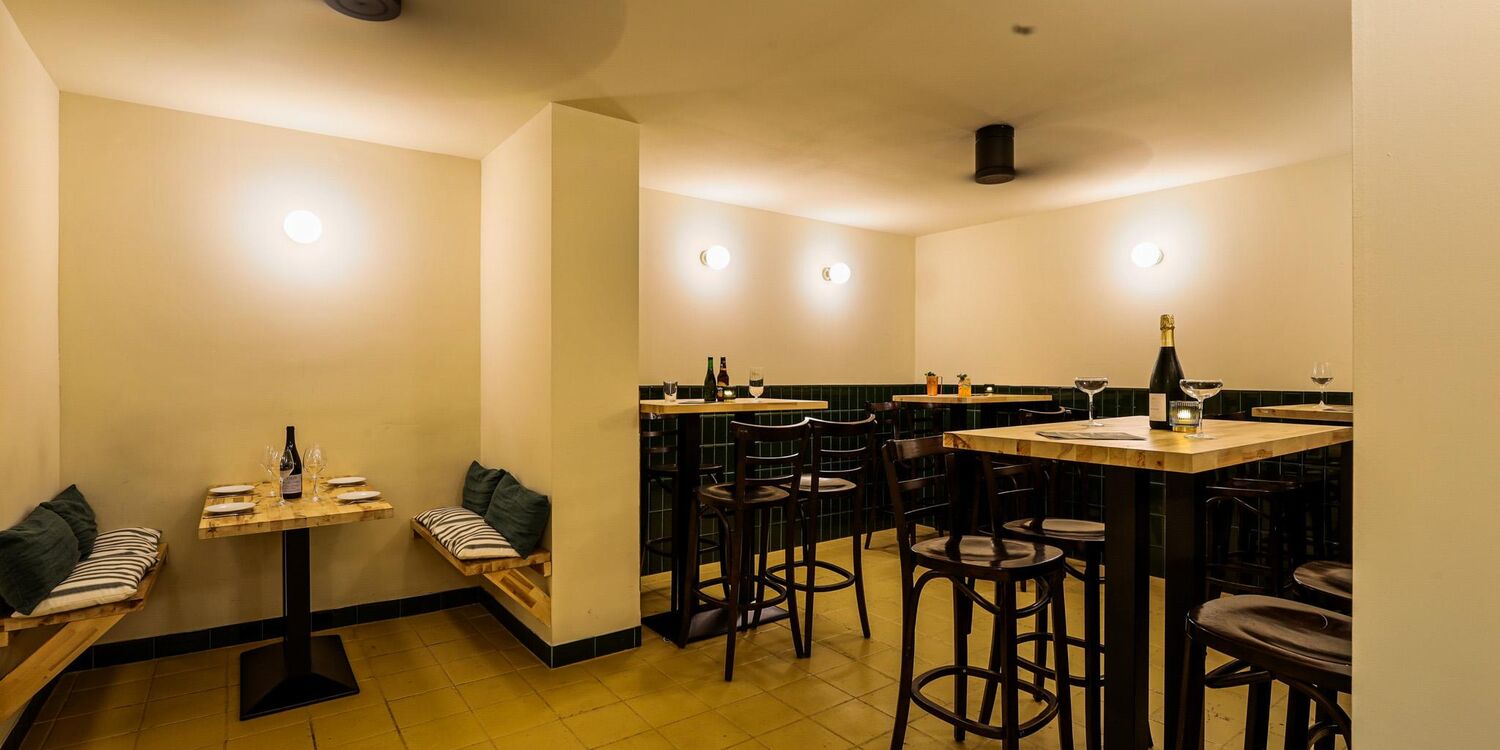 Juanitos Barcelona, bar