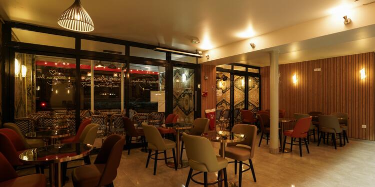 Le petit bonheur, bar