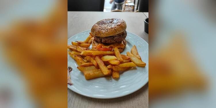 M101 Bar Brasserie, bar