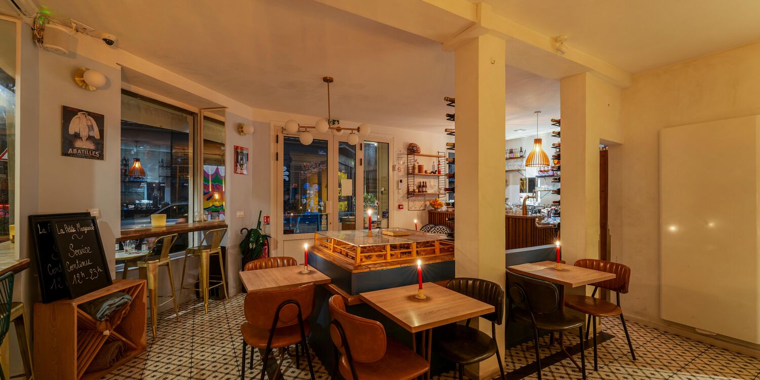 La Petite Marguerite, bar