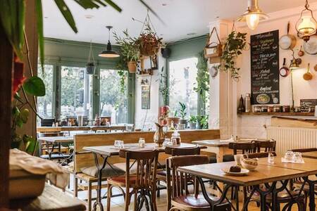 Chez les Deux Amis Brocante, Restaurant Paris Ménilmontant #0