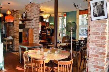 Chez Janot, Restaurant Paris  #0