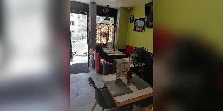 La Base 225, restaurant