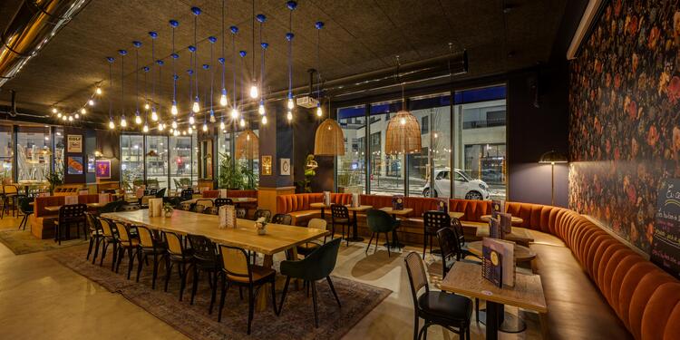 Moustache Bistrot Pub, bar