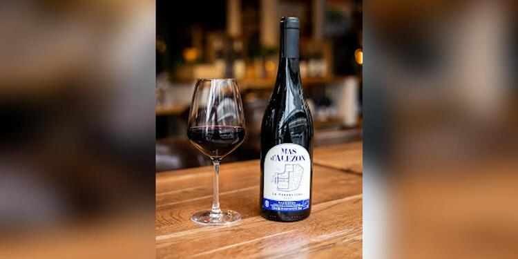 Les Vignes Gourmandes, bar