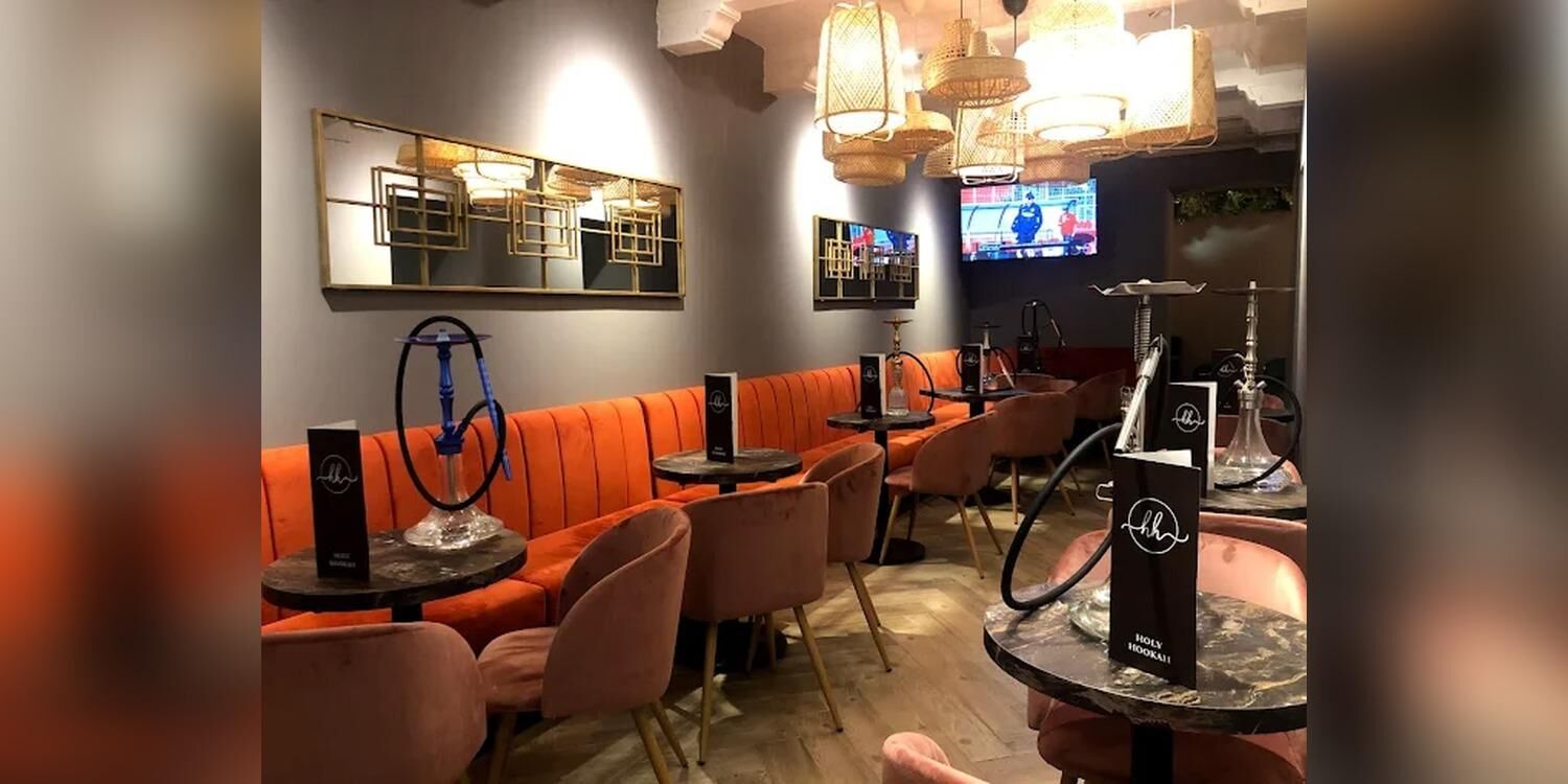 Holy Hookah, bar