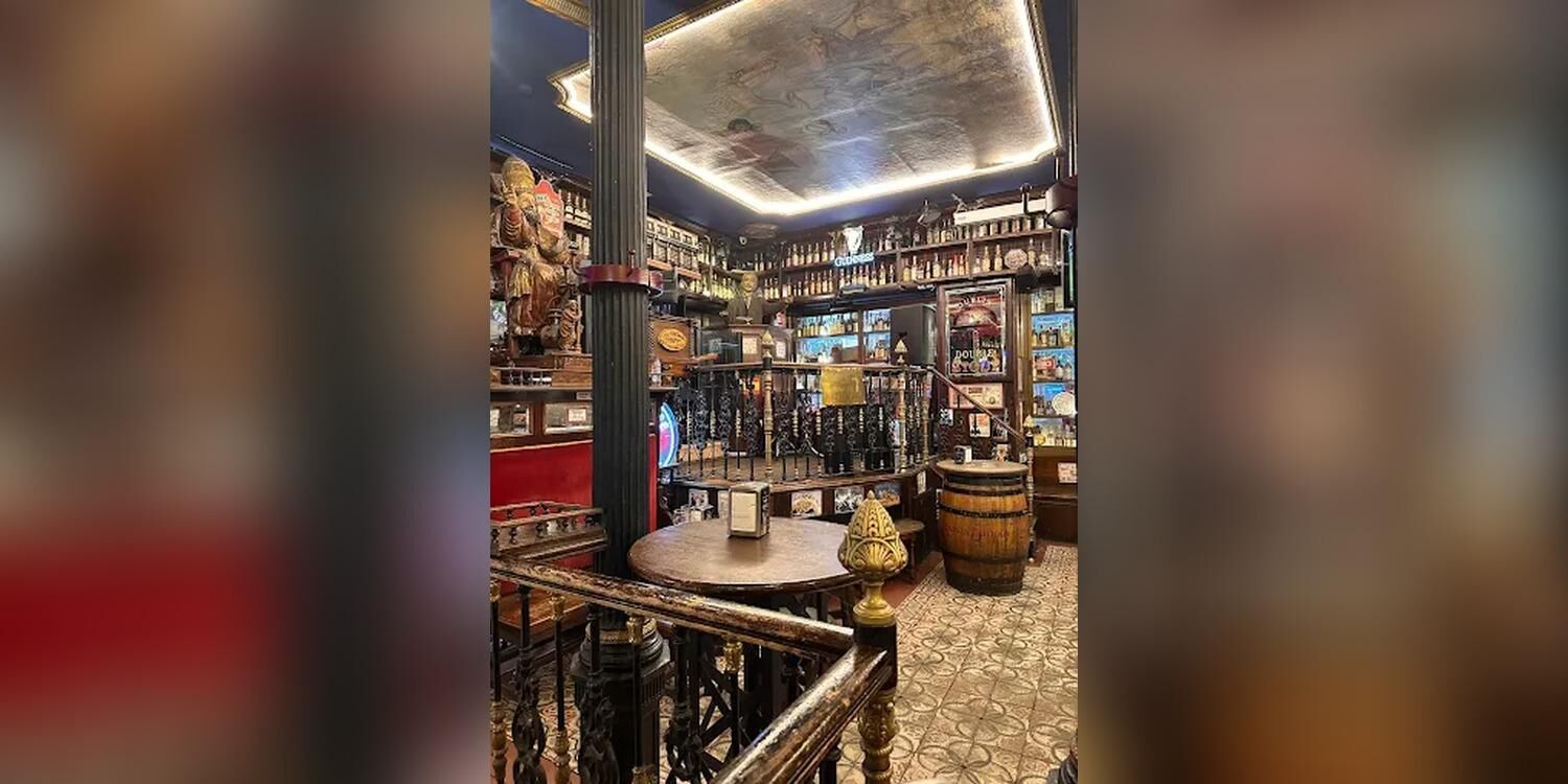 La Fontana de Oro, bar