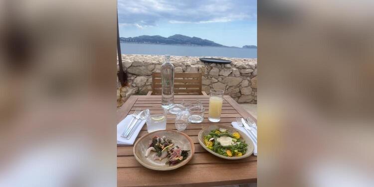 Ile Degaby, restaurant