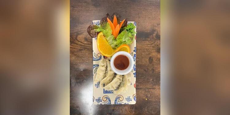 Real thai, restaurant