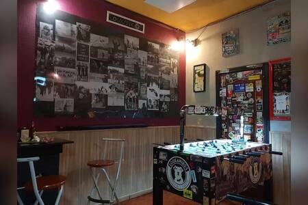 Loukanikos, Bar Madrid Lavapiés #0