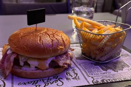 Zeus Café Bar, Bar Madrid Argüelles  #0