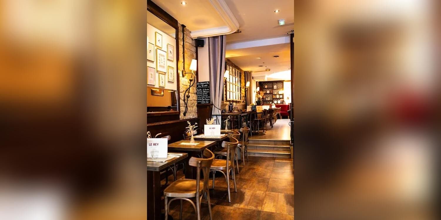Le Rey, bar
