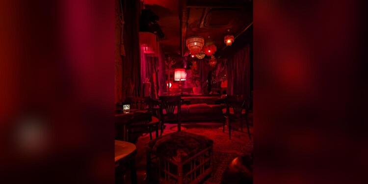 Satán Cocktail Bar, bar