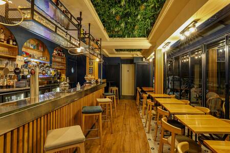 L'Angle, Bar Puteaux  #0