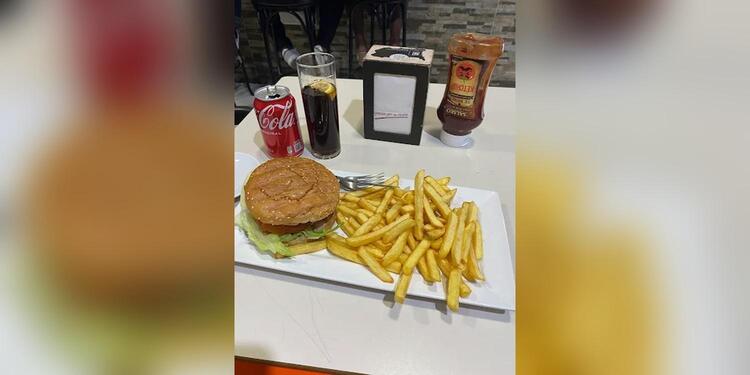 El Bar De Rouse, bar