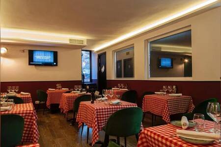 Totò e Peppino, Restaurante Madrid Retiro #0