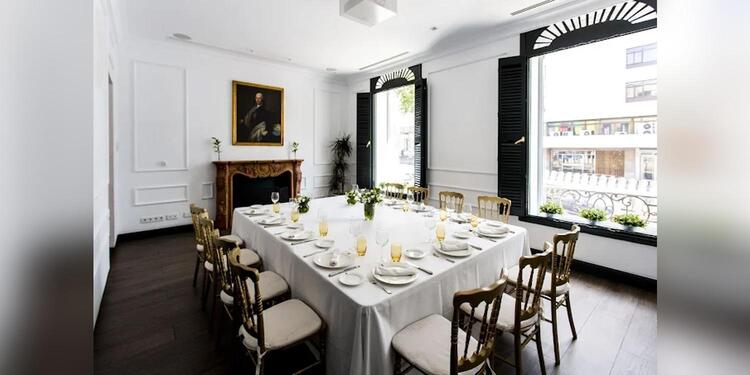 Warehouse@TheHClub, restaurant