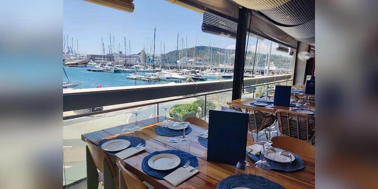 Restaurante en el Puerto de Barcelona | Port Vela, restaurant