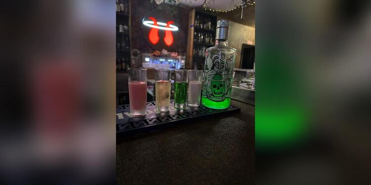 Santa La Diabla, bar