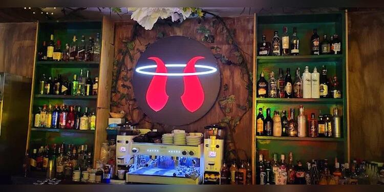 Santa La Diabla, bar